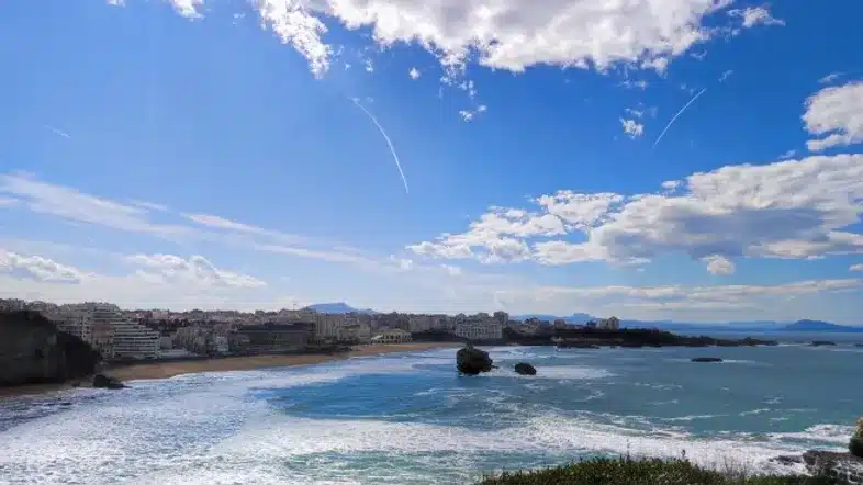 Ouverture internationale 1467 52e92f_2ef343bfe23a4dc594214fe9b98b4474~mv2