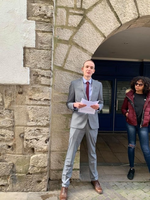 Ouverture internationale 1508 52e92f_68af126c7d844eb8af1446337ef65651~mv2