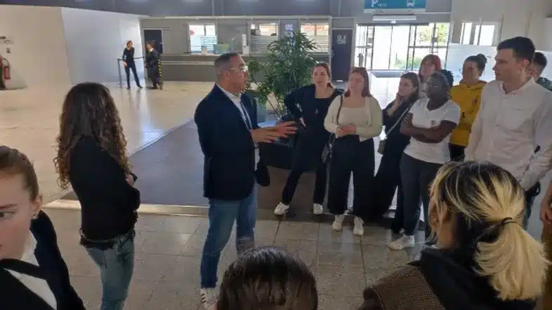 Ouverture internationale 1473 52e92f_83744e26d1434450b2ad1f93d33af797~mv2