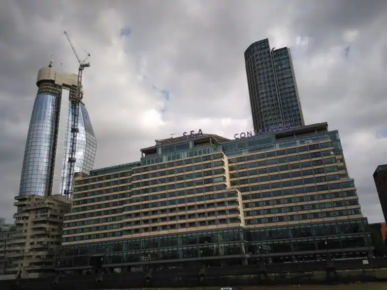 Ouverture internationale 1553 52e92f_c17ddcbf51874d12a1326799c7796aff~mv2