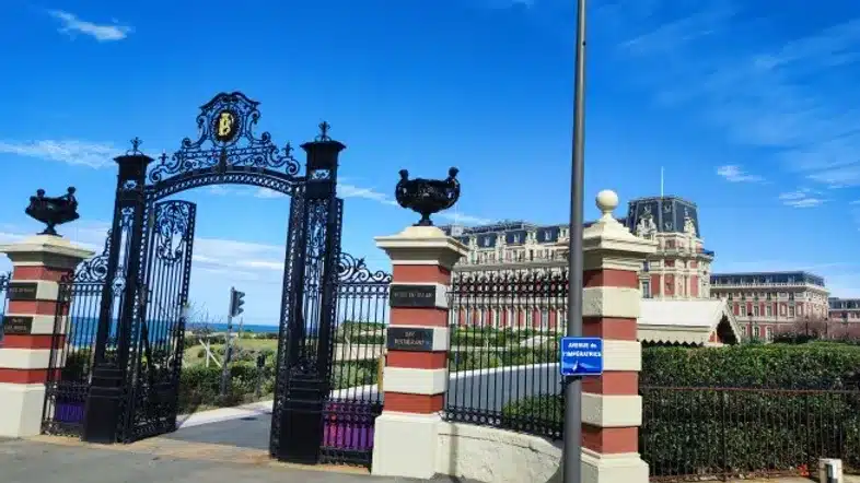 Ouverture internationale 1470 52e92f_dab2dd338b9e4267bc5fa82cff5f0b44~mv2