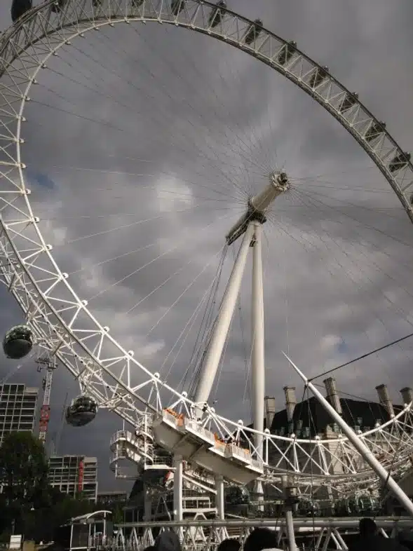 Ouverture internationale 1551 52e92f_f8b17fe8f7cf4967b3a0ebc22c616d47~mv2