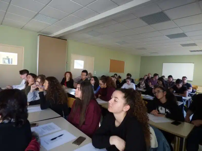 Ouverture internationale 1022 52e92f_005290230df44b86998eee7434c59364~mv2