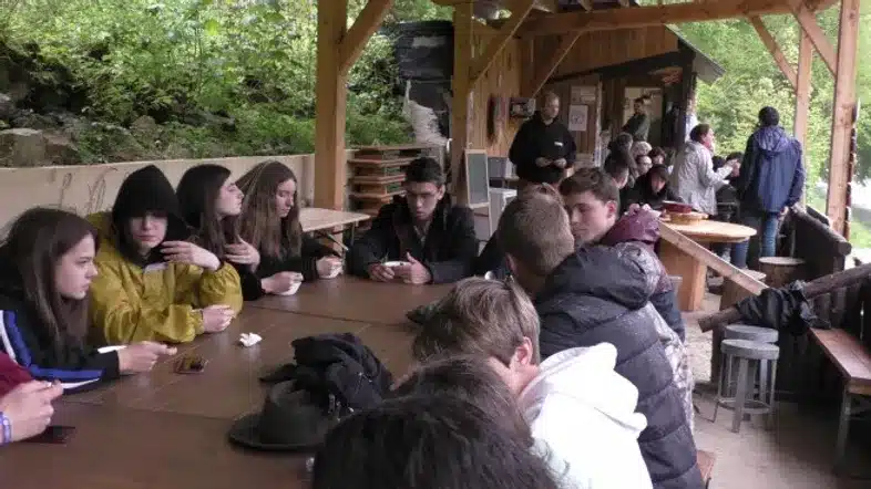 Ouverture internationale 498 52e92f_020c7dd159484c5390fc816b1a486961~mv2