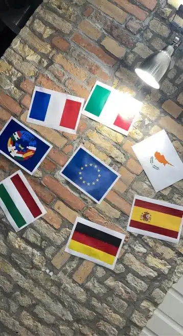 Ouverture internationale 209 52e92f_02b2cc7ac87f4883aa603eeeddfac846~mv2