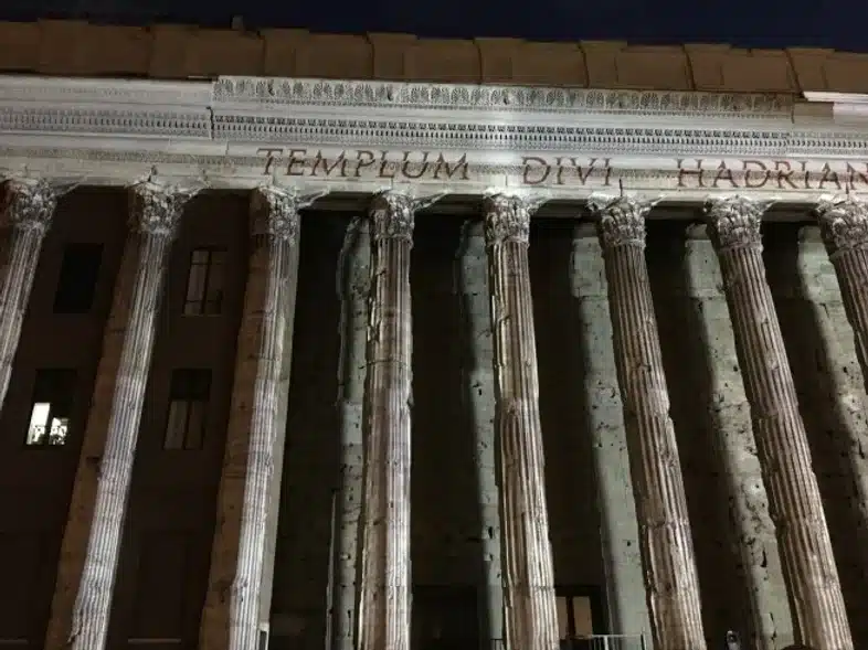 Ouverture internationale 1254 52e92f_0a75022b26254129bc9cb7701c086a24~mv2