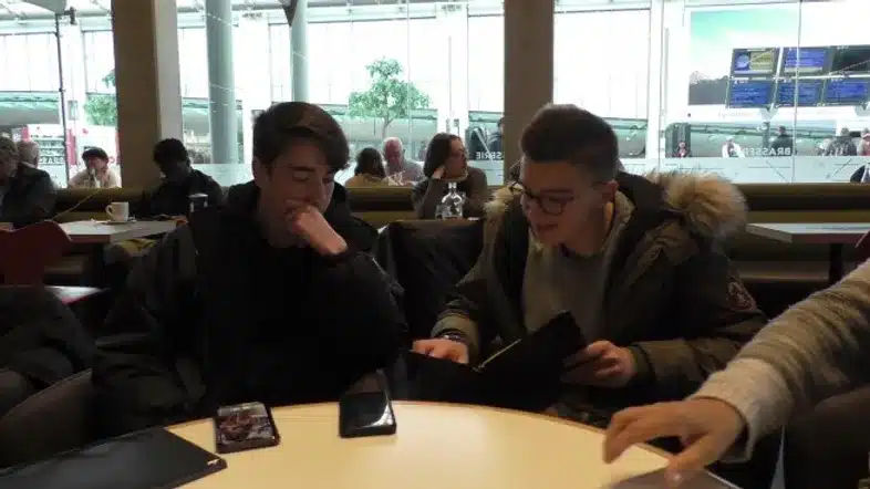 Ouverture internationale 713 52e92f_0c04e8ecb0684000920a6b377249924b~mv2