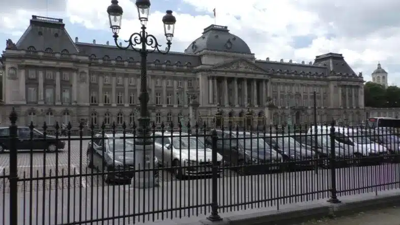 Ouverture internationale 431 52e92f_0e92c83cdbb24eaeb19de9aab2c7450f~mv2