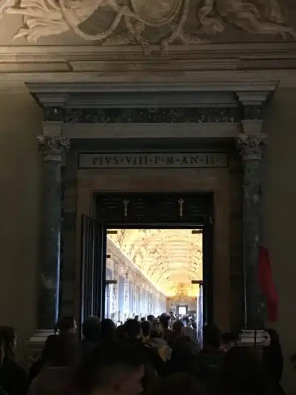 Ouverture internationale 1310 52e92f_143041cc5a994a519dde0580adbc8b18~mv2