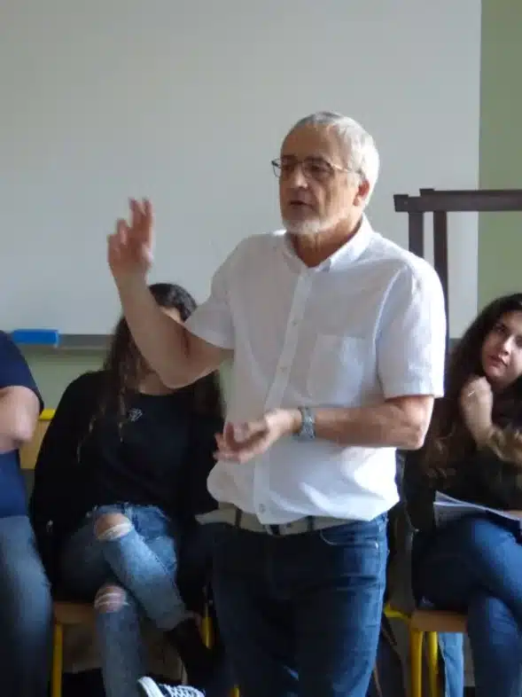 Ouverture internationale 992 52e92f_16187e5f8cdb41faa1fd995fc7d4515f~mv2