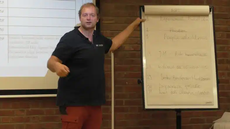 Ouverture internationale 563 52e92f_192c66253d9e451ba7a3c6f9ff4f9424~mv2