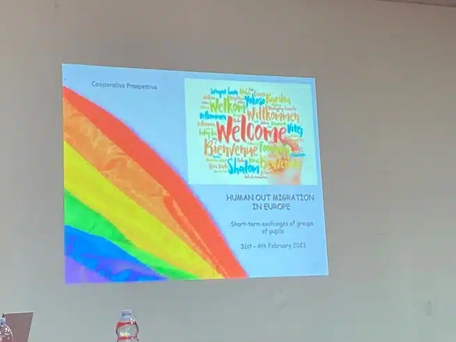 Ouverture internationale 150 52e92f_23a10d900095451db99a55290d8a65d8~mv2