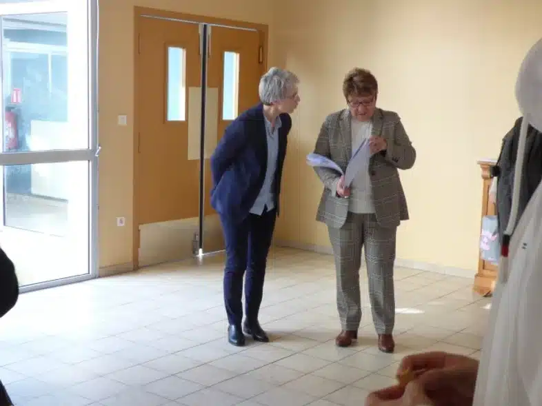 Ouverture internationale 1119 52e92f_23d628085ba94936ac3791e95740967c~mv2