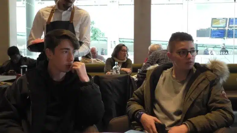 Ouverture internationale 685 52e92f_27f44724e78e476395a5ab846de0475a~mv2