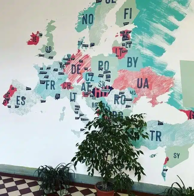 Ouverture internationale 179 52e92f_290789856cd041328b3a888ded514232~mv2