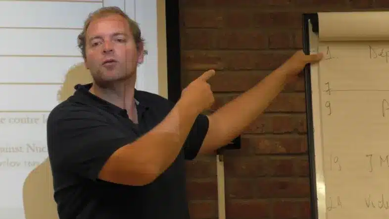 Ouverture internationale 562 52e92f_2a48cdc5f3a04353b41b5c7340e3f23b~mv2