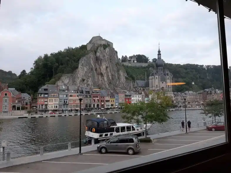 Ouverture internationale 292 52e92f_2c7c4f5289434d53aed0d52a26bdea92~mv2