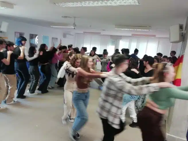 Ouverture internationale 171 52e92f_2cd91635ebfa48c3991001c5b20a45a7~mv2