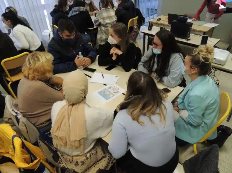 Ouverture internationale 1216 52e92f_2fe72392f1584c6280a0dbd4fa7641a1~mv2