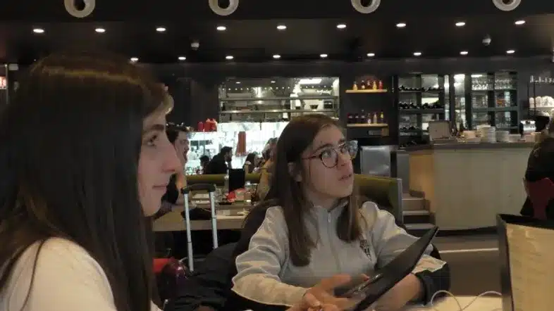 Ouverture internationale 677 52e92f_30177d6aa2494a00b1532459a4c24a74~mv2