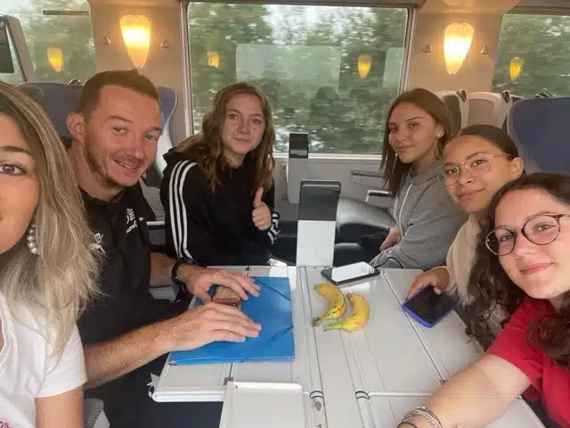 Ouverture internationale 174 52e92f_304dcb32c36145de8edd3b46e1c34326~mv2