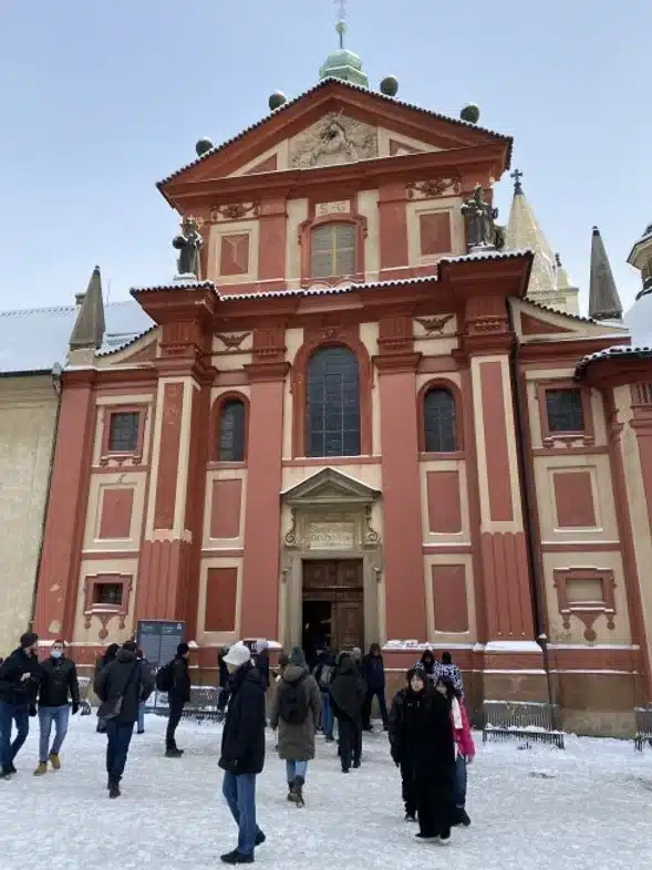 Ouverture internationale 27 52e92f_324a372b7de5485eb4942689535ad5c6~mv2