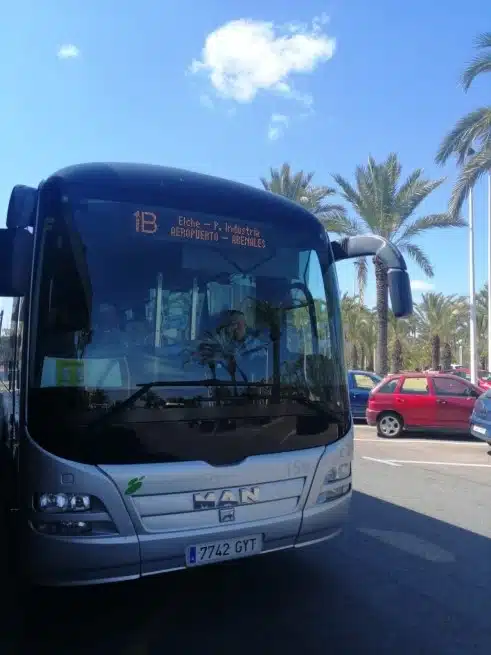 Ouverture internationale 137 52e92f_3614f894708d4096a516451e0b8b4f33~mv2