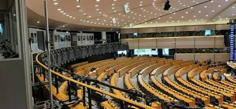 Ouverture internationale 438 52e92f_37e5d74f4443469e8a55c940d0896e65~mv2