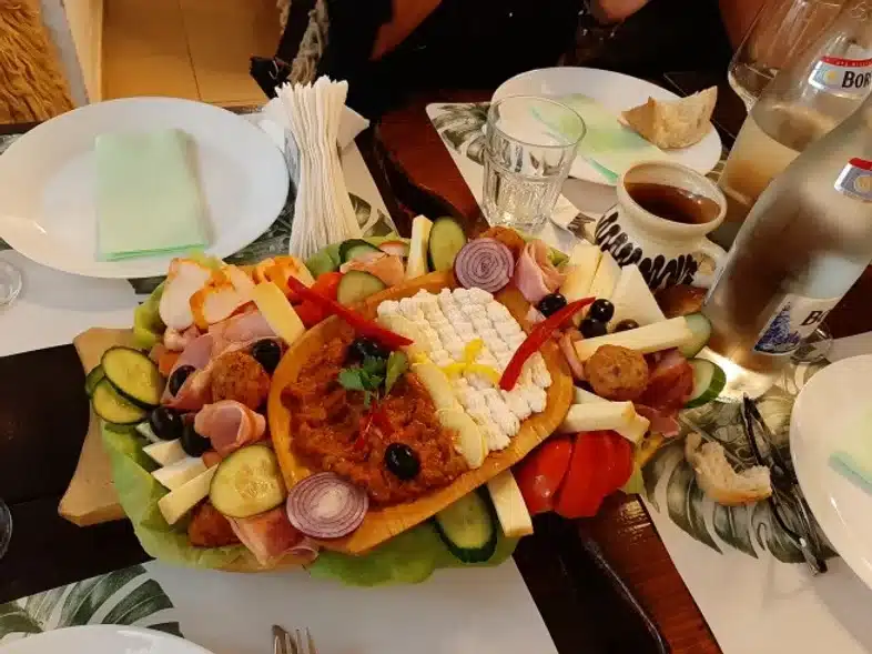 Ouverture internationale 819 52e92f_3b597f47cd7a485992068ffb150818de~mv2