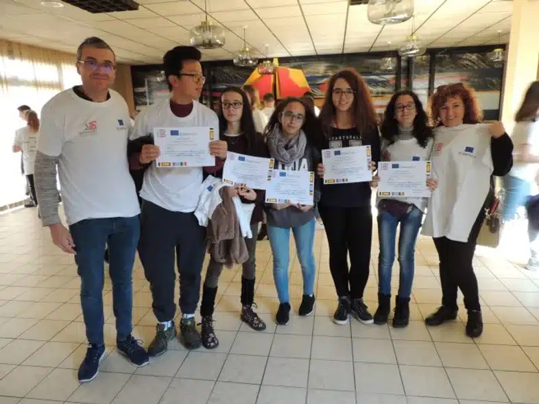 Ouverture internationale 1092 52e92f_3cb8bf31b434427f8898abc346109285~mv2