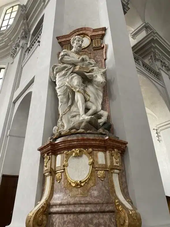 Ouverture internationale 1184 52e92f_404c263c0f774069ac36cea1f1c5726b~mv2