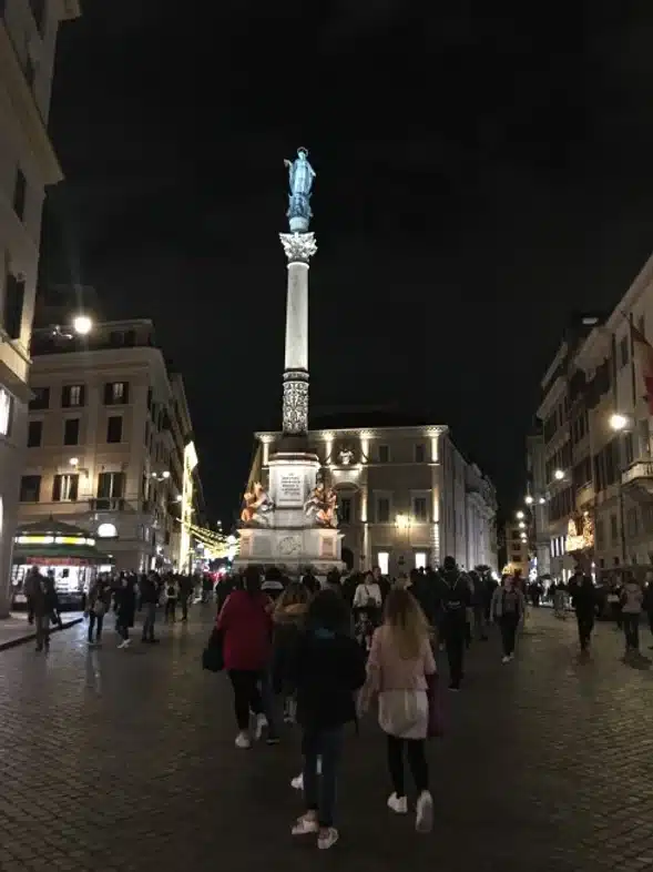 Ouverture internationale 1291 52e92f_406c2484e9f747ad9ae40e56a55a7a35~mv2