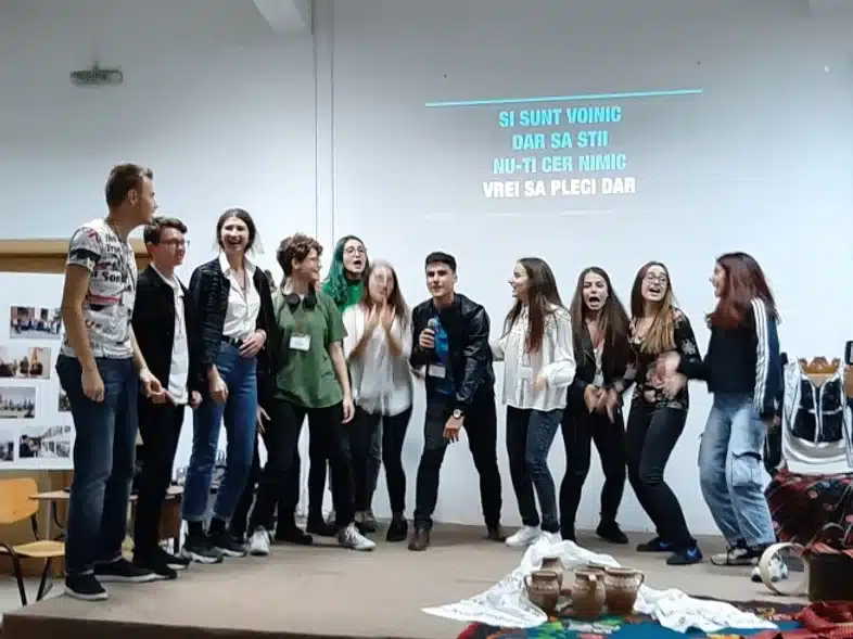 Ouverture internationale 788 52e92f_4c5dcab6b1274b0ba6fc5dd70c50b531~mv2