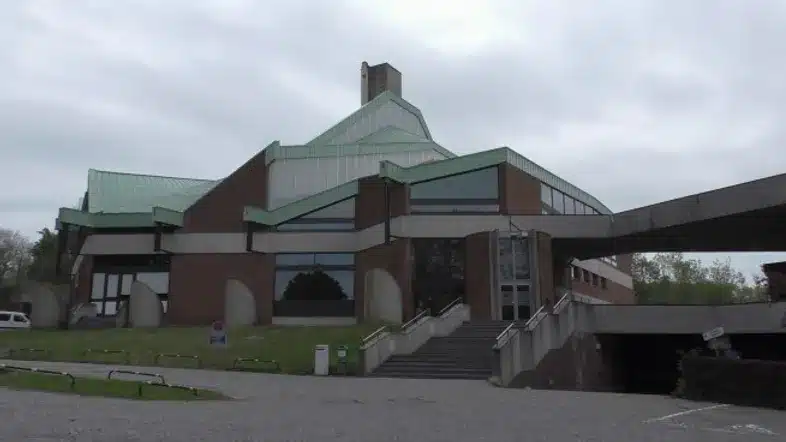 Ouverture internationale 592 52e92f_4d5ac3729b894f85ae5d74c391cd2389~mv2