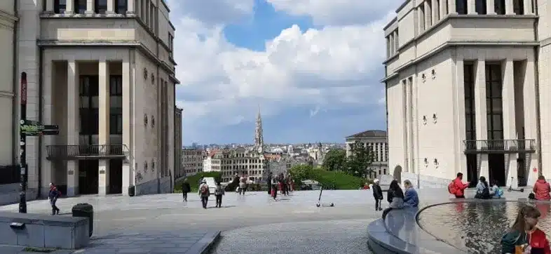 Ouverture internationale 400 52e92f_523dd475617444e19ef1fb3c31d6f166~mv2