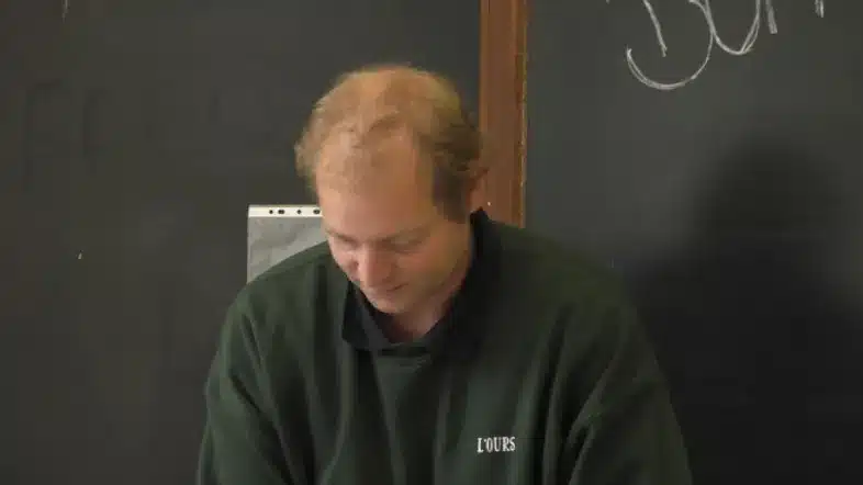 Ouverture internationale 581 52e92f_544aae09661a422a92cbba6cfcd8efab~mv2