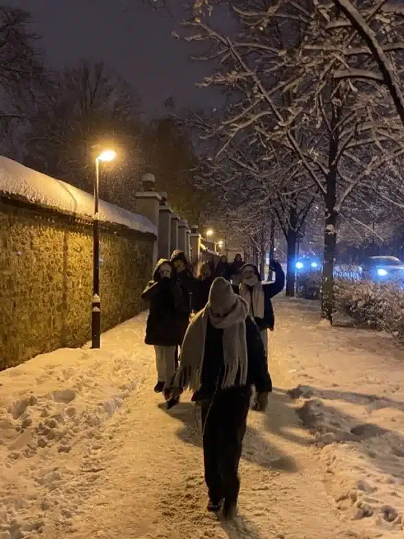 Ouverture internationale 10 52e92f_5580806049384b6ca944be62ef1d58de~mv2