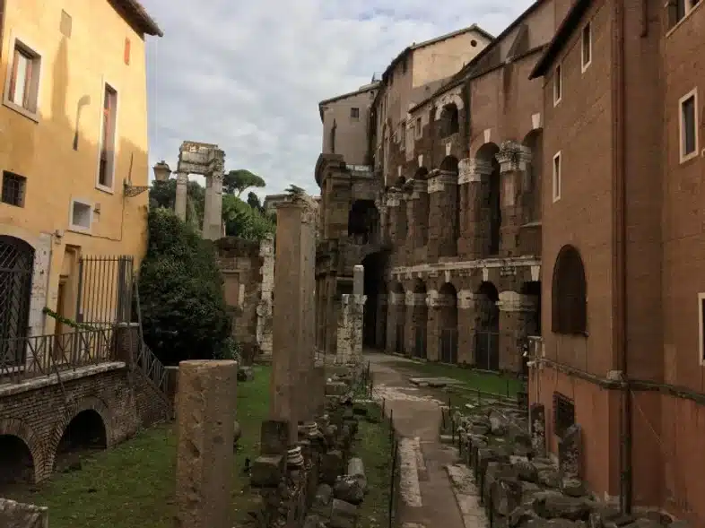 Ouverture internationale 1353 52e92f_5770f30272d449e1bd774309faacabe5~mv2