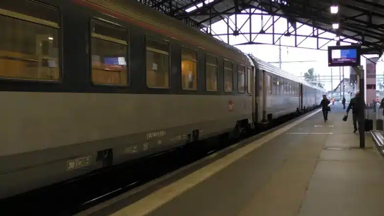 Ouverture internationale 505 52e92f_58e496ad1f3e4d7fb74a1a7d07963f6d~mv2