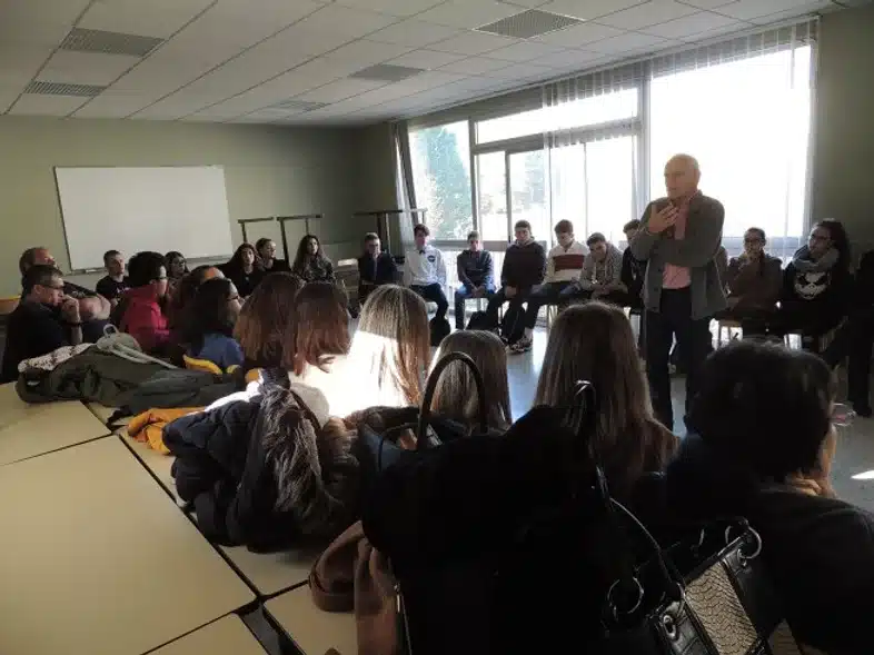 Ouverture internationale 1002 52e92f_59dc274edd6c42b9a29d46c75b47ddfd~mv2