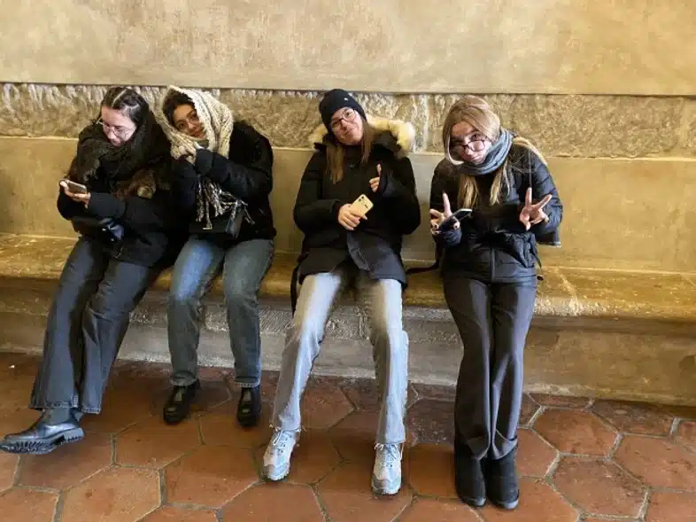 Ouverture internationale 24 52e92f_5b8674d2bca94fc5b08250961f560046~mv2