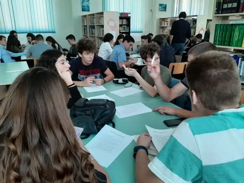 Ouverture internationale 766 52e92f_5ca6f3da184a4095bc10ee1c2c43dadf~mv2