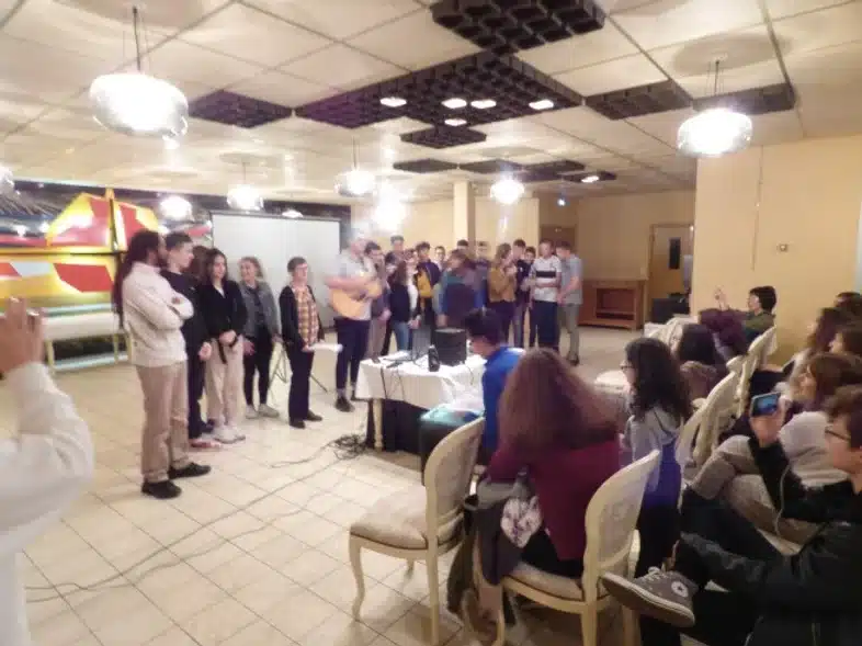 Ouverture internationale 1009 52e92f_61b59c2dc22e41e19592acab806673fe~mv2