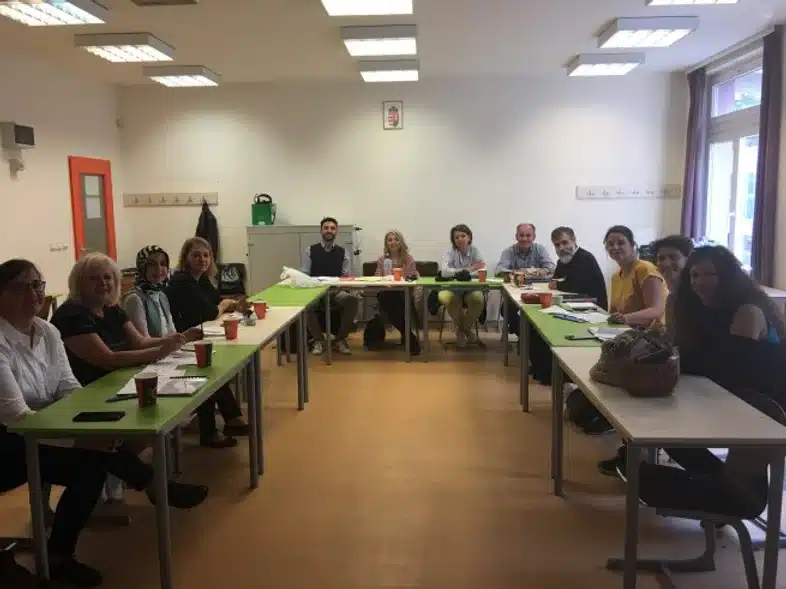 Ouverture internationale 1376 52e92f_61fb3d3058f74c2c8eee018f6805eaa5~mv2