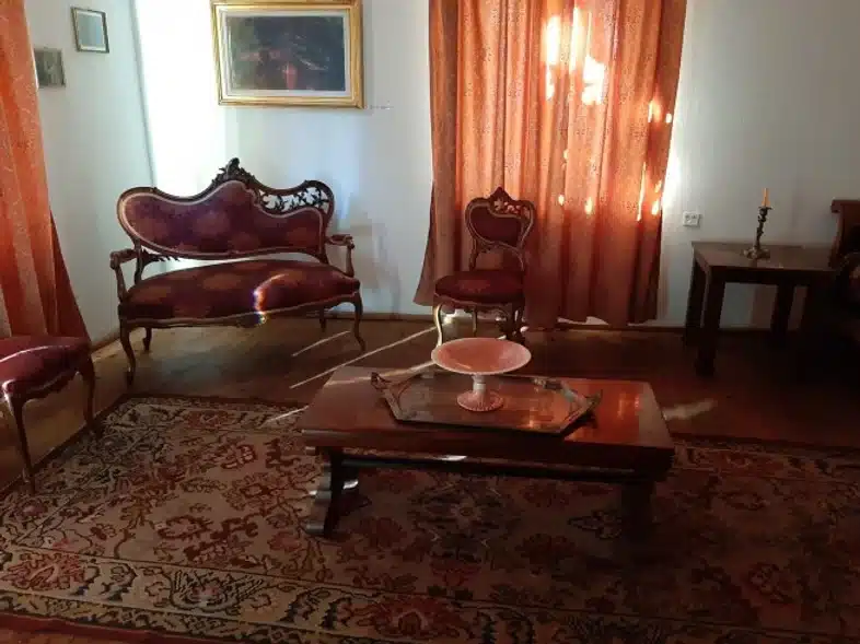 Ouverture internationale 835 52e92f_6619de43c66d41fba6f9482c23243dab~mv2