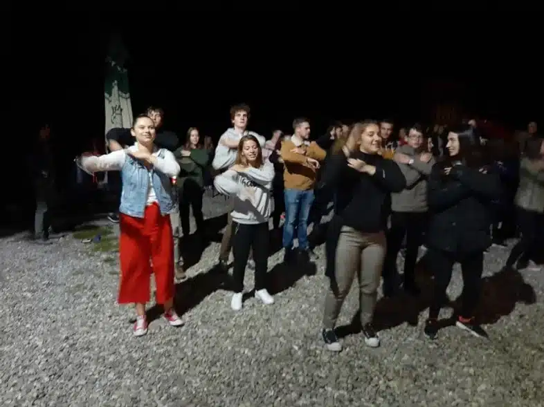 Ouverture internationale 860 52e92f_67cf027cf04747dba05d4e9cd2c8440c~mv2