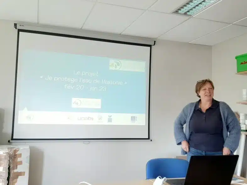 Ouverture internationale 304 52e92f_68920af32e734c9e95b3b90aab13abc4~mv2