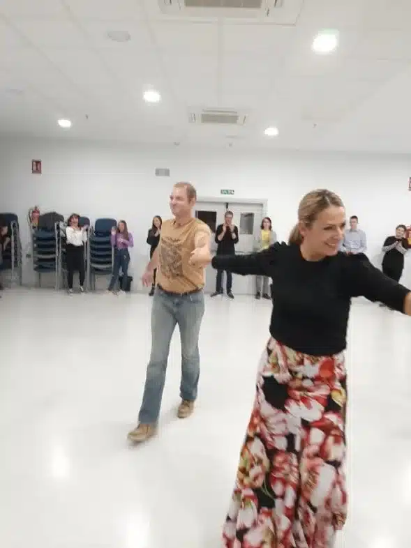 Ouverture internationale 951 52e92f_689380a5469a4ab39b200c6a34d70c38~mv2