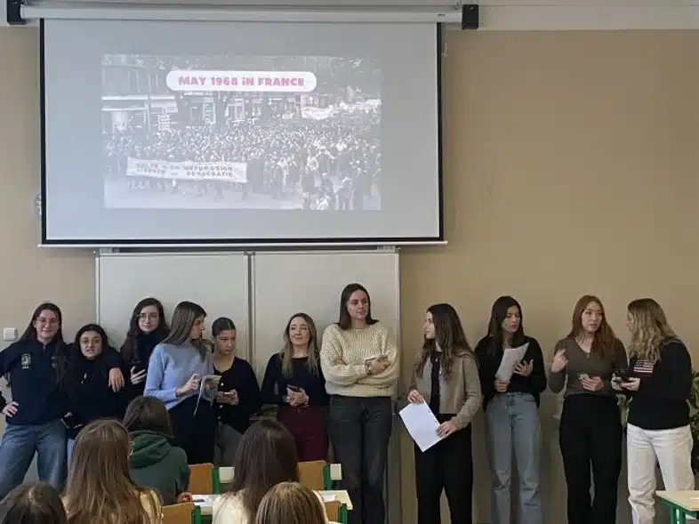 Ouverture internationale 55 52e92f_691609c00e784801a75b02a2e8d6031c~mv2