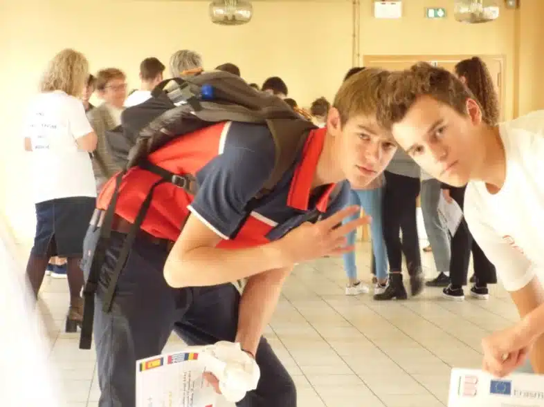 Ouverture internationale 1114 52e92f_69be93e9b140426ab7aa34c39d14cc8a~mv2